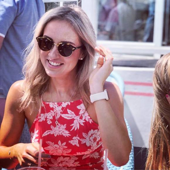 Meet your Posher, Jess - Picture 1 of 1